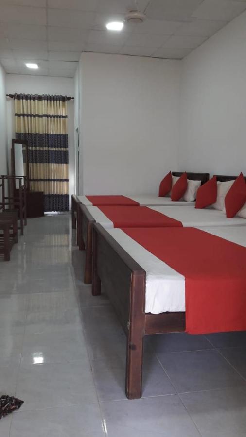 Meegahapokuna Resort Anuradhapura Buitenkant foto