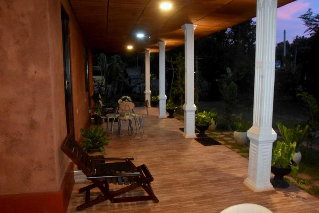 Meegahapokuna Resort Anuradhapura Buitenkant foto