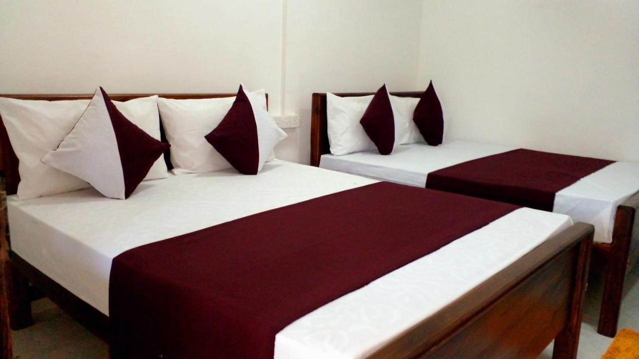 Meegahapokuna Resort Anuradhapura Buitenkant foto