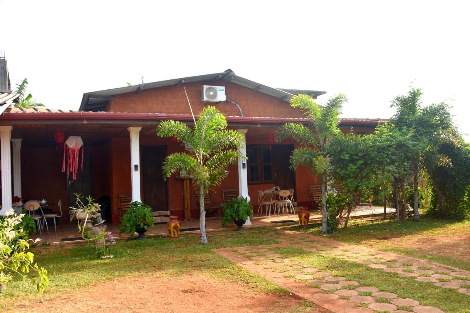 Meegahapokuna Resort Anuradhapura Buitenkant foto
