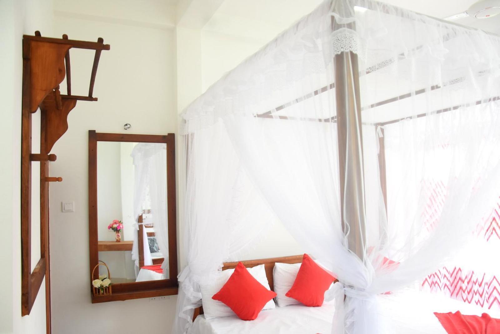 Meegahapokuna Resort Anuradhapura Buitenkant foto